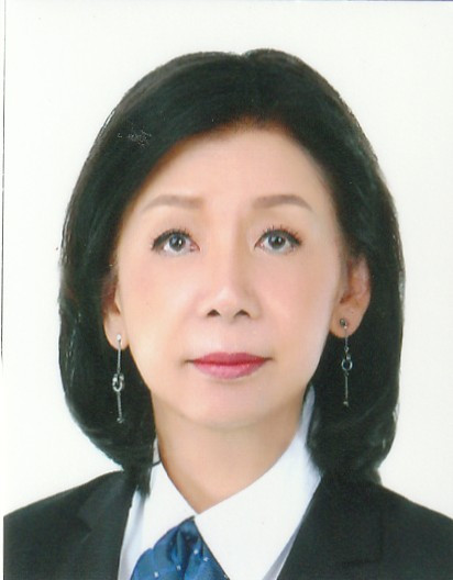 Lisa Tan